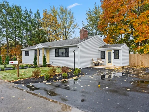 2 Bungalow Ave, Methuen, MA 01844