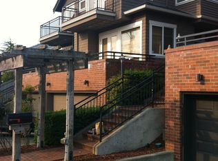 4138 Beach Dr SW, Seattle, WA 98116