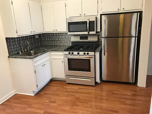 Rented by Grand & Co. | media 26