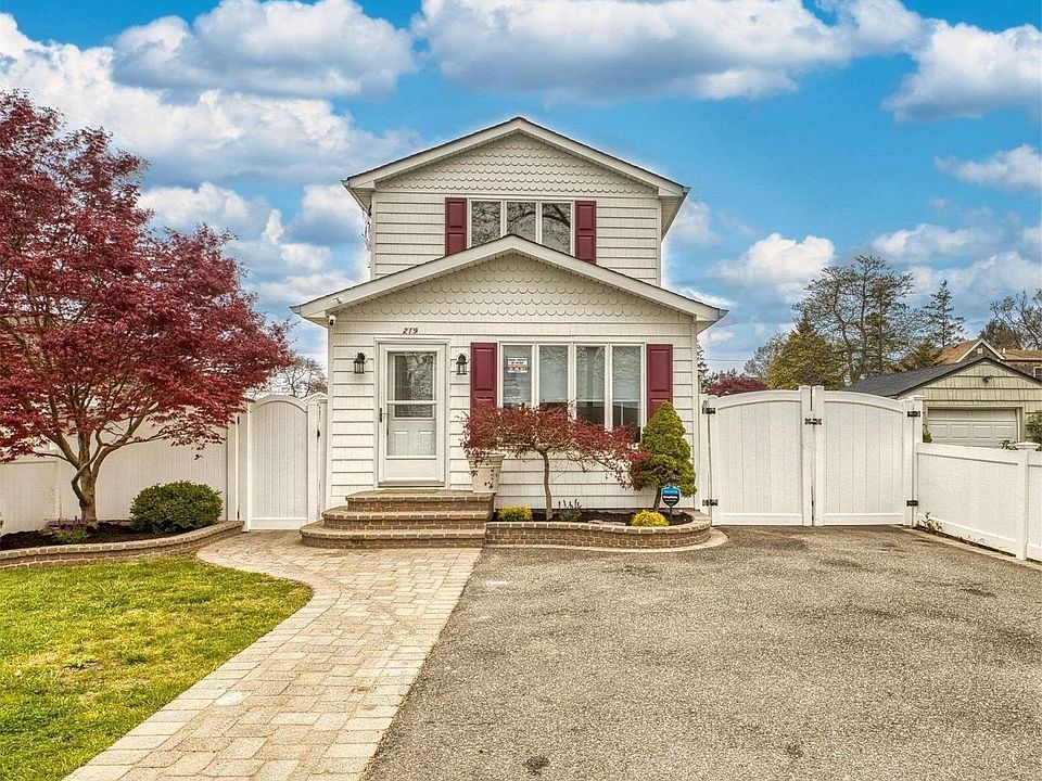 1st image of 219 Hyman Avenue