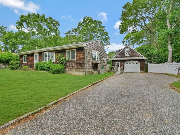 201 Gardiner Avenue, East Hampton, NY 11937