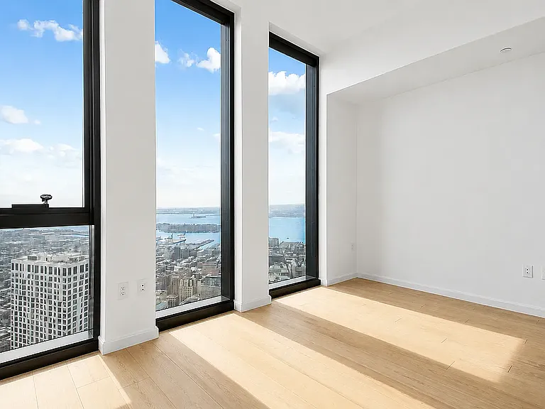 85 Fleet St #72B — Photo 5