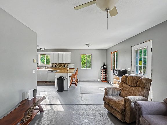 4th image of 8243 E Deerfield Cir
