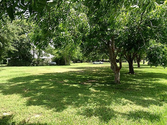3rd image of 26411 Westheimer Pkwy
