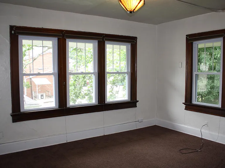 521 S Park Ave — Photo 14
