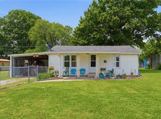 3132 N Oak St, Springdale, AR 72764