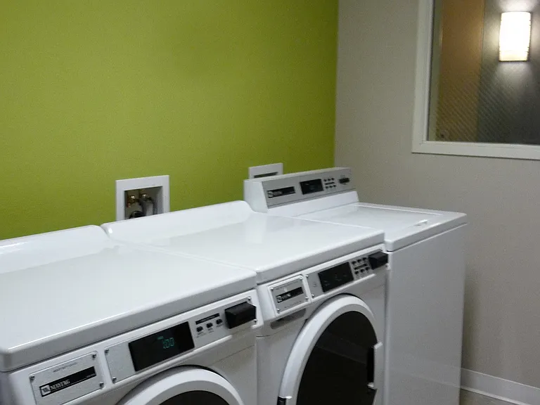 Washington Village East — Photo 10