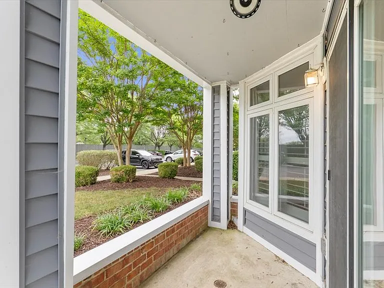 1134 Lake Heron Dr #1B — Photo 30
