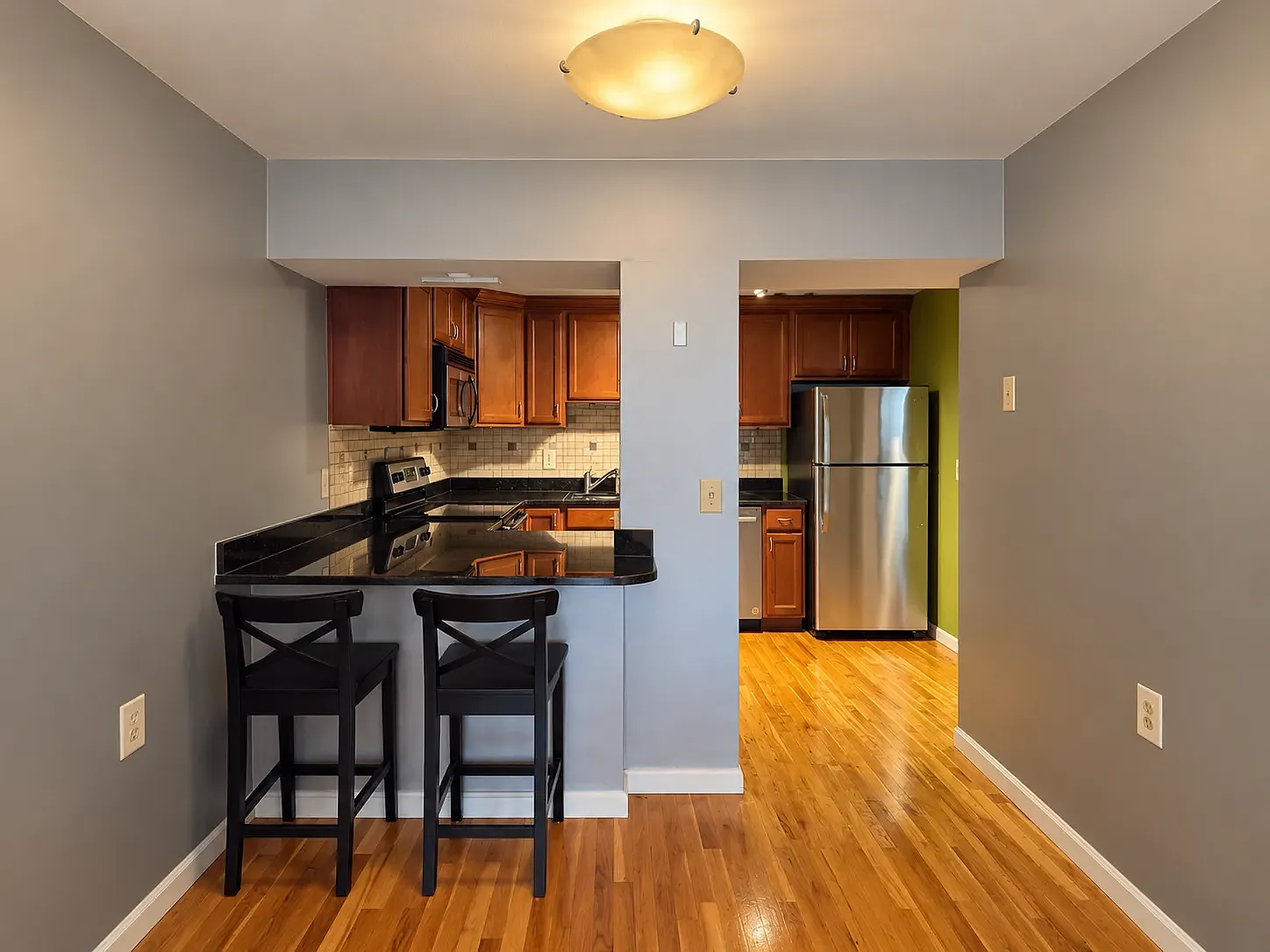 1 bed, 828 sqft, $2,100 — Photo 2