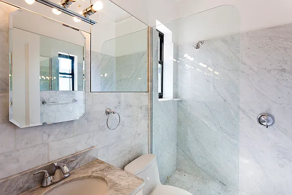 Rented by NextStopNY | media 2