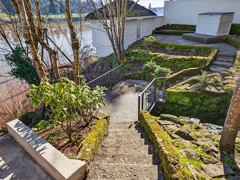 10150 S Riverside Dr — Photo 42