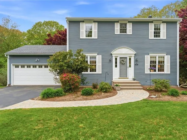 130 Village Hill Ln, North Kingstown, RI 02852