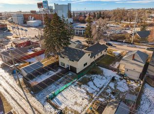1640 W 15th St SE, Calgary, AB T2G3L9