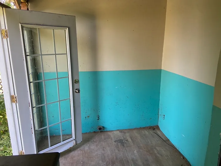 115 N Cherry St — Photo 20