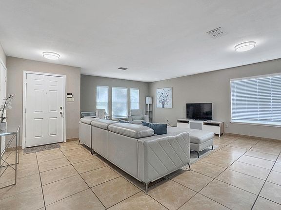 5th image of 11331 Amhurst Dr