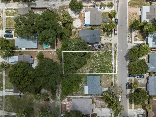 3135 Queensboro Ave S #8, Saint Petersburg, FL 33712