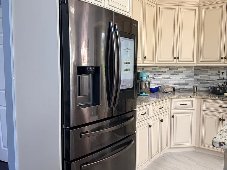 135 Marion Dr — Photo 11