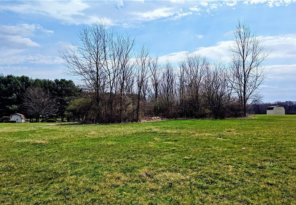 2nd image of 49587 Foxwood Ln