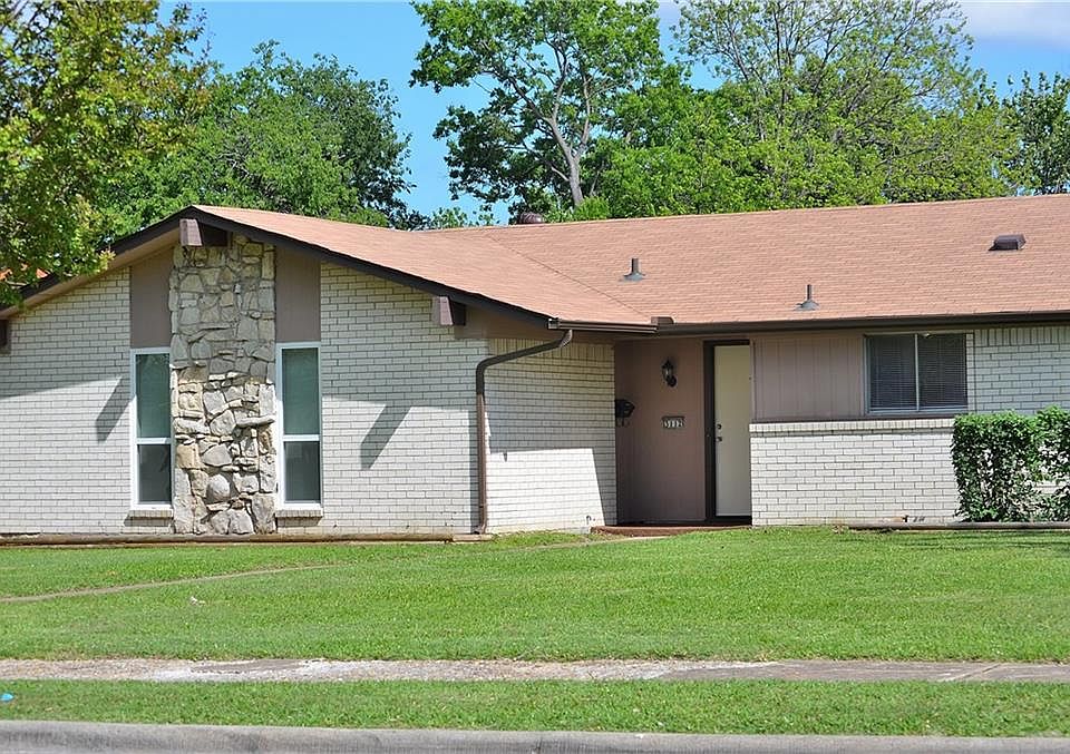 1st image of 3112 Point East Dr