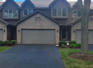 854 Millcreek Cir, Elgin, IL 60123