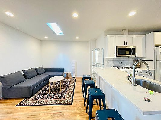 1st image of 113 Thomas S Boyland St #2