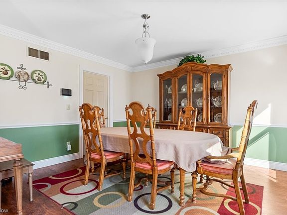 5th image of 123 Canterbury Dr
