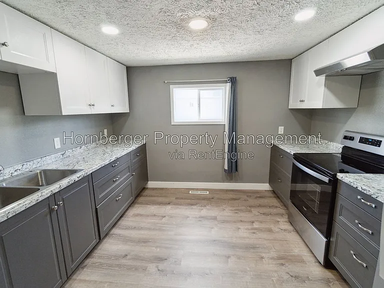 2702 W Boone Ave — Photo 2