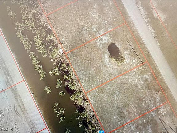 4th image of 4304 NE 14th Ave