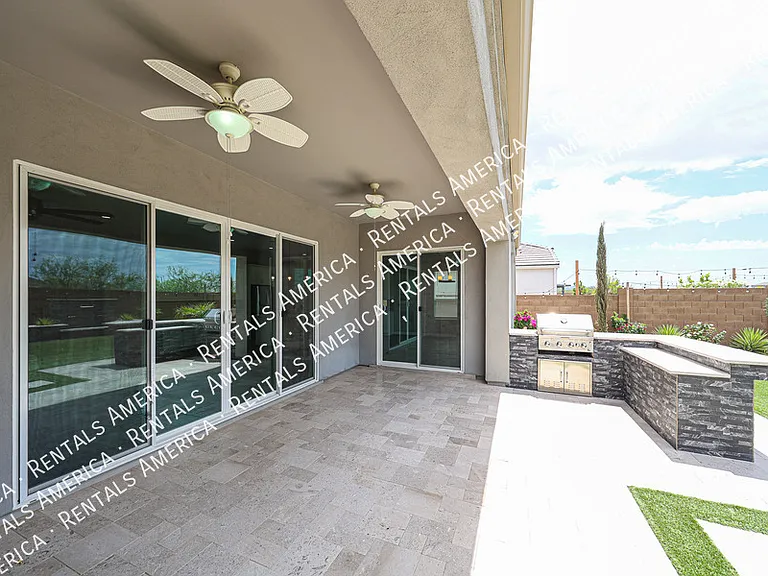 1829 E Saguaro Park Ln — Photo 106