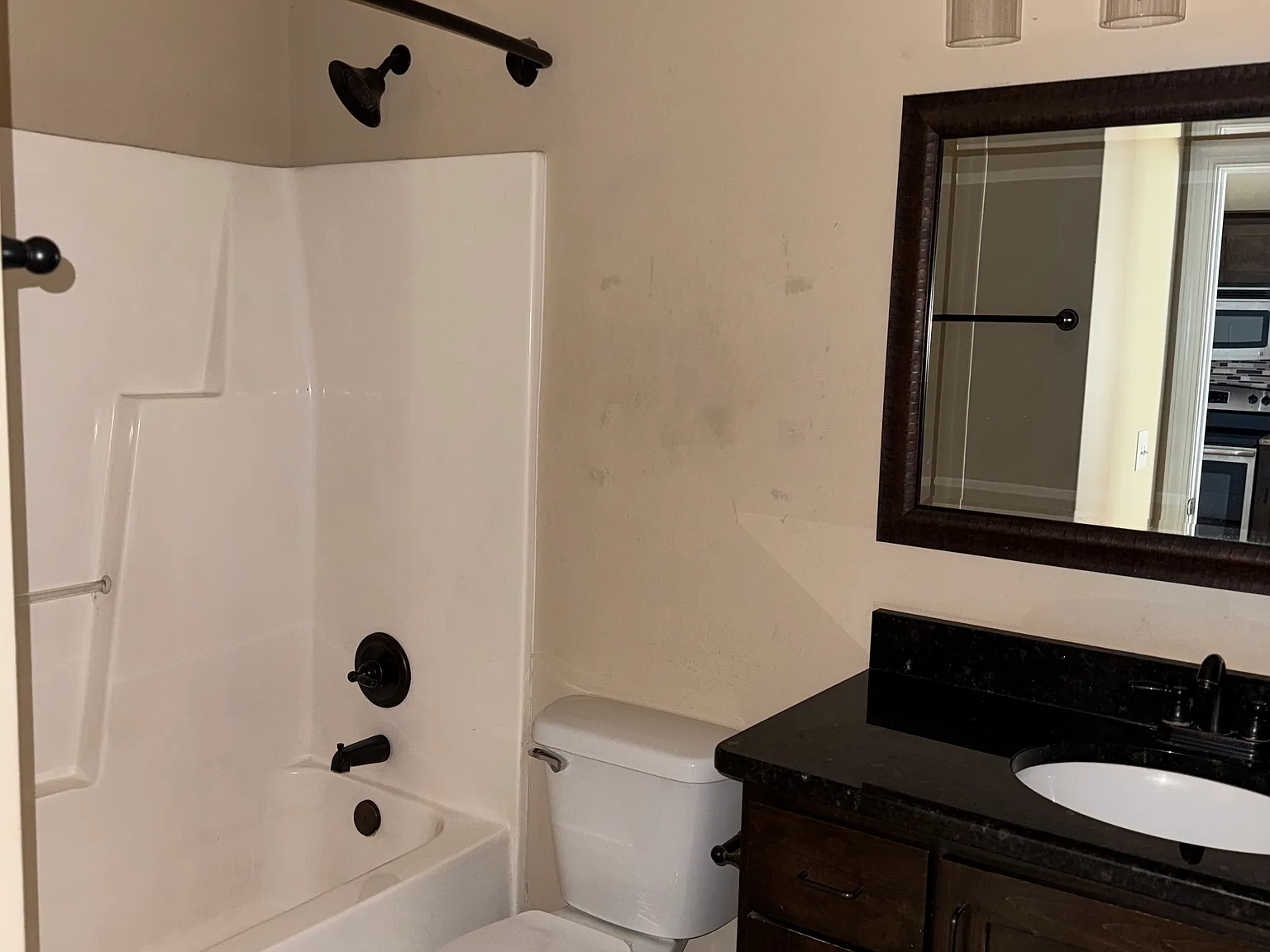 2 bed, 800 sqft, $1,195 — Photo 4