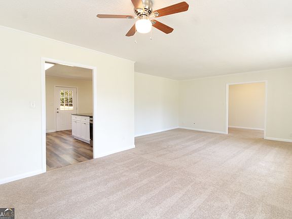 5th image of 215 Rivermont Rd
