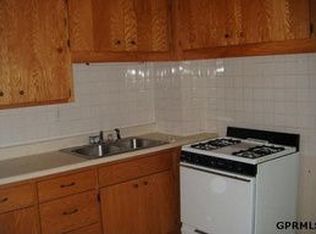 3002 S 42nd St, Omaha, NE 68105