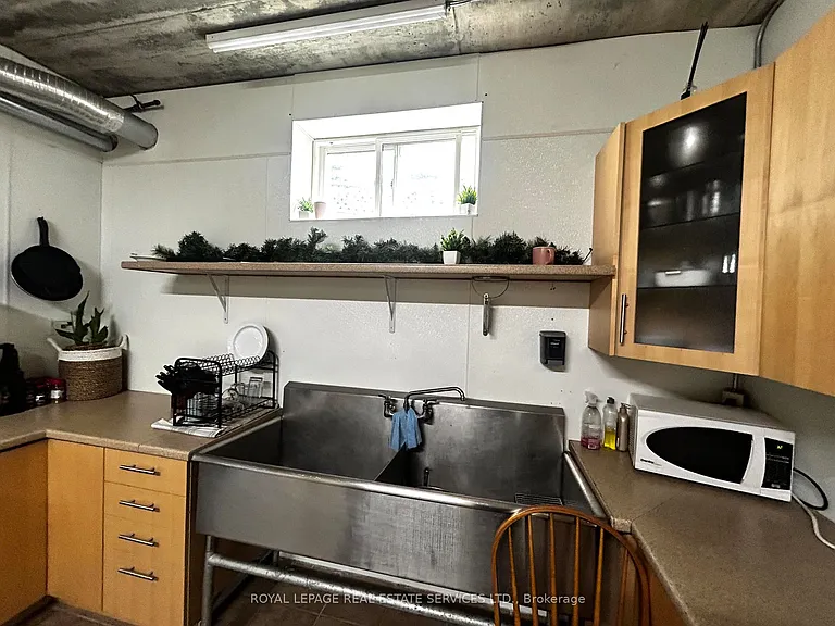 71 Stockdale Cres — Photo 17