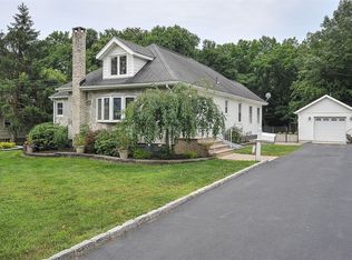 88 Ravine Dr, Matawan, NJ 07747