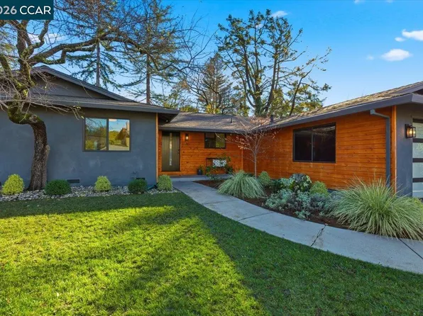 6 Sparrow Ct, Moraga, CA 94556