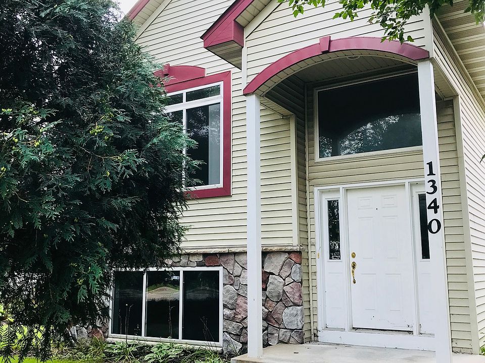 1st image of 1340 84th Ave N