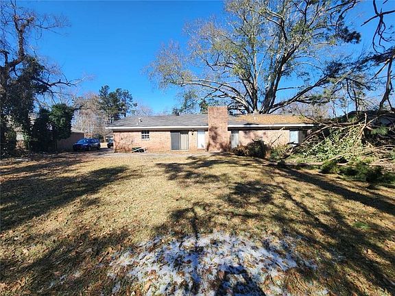 4th image of 24 Elmwood Dr