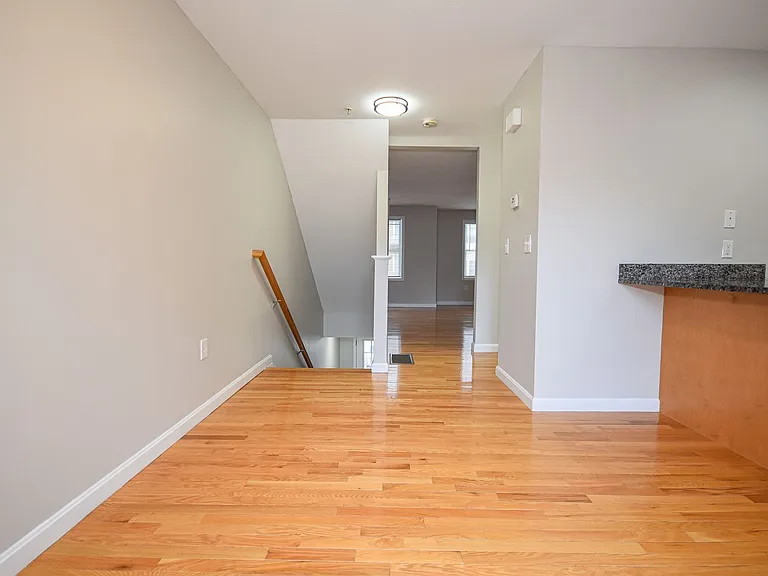 Jefferson Court — Photo 12