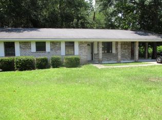 1321 Simmons St, Waynesboro, MS 39367