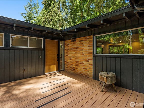 3rd image of 2414 161st Avenue NE