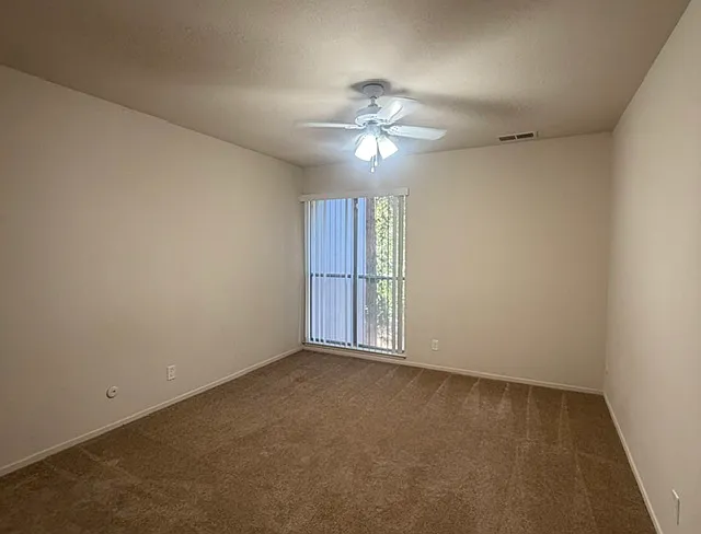 2 bed, 1.0 bath, 840 sqft, $2,245 — Photo 17