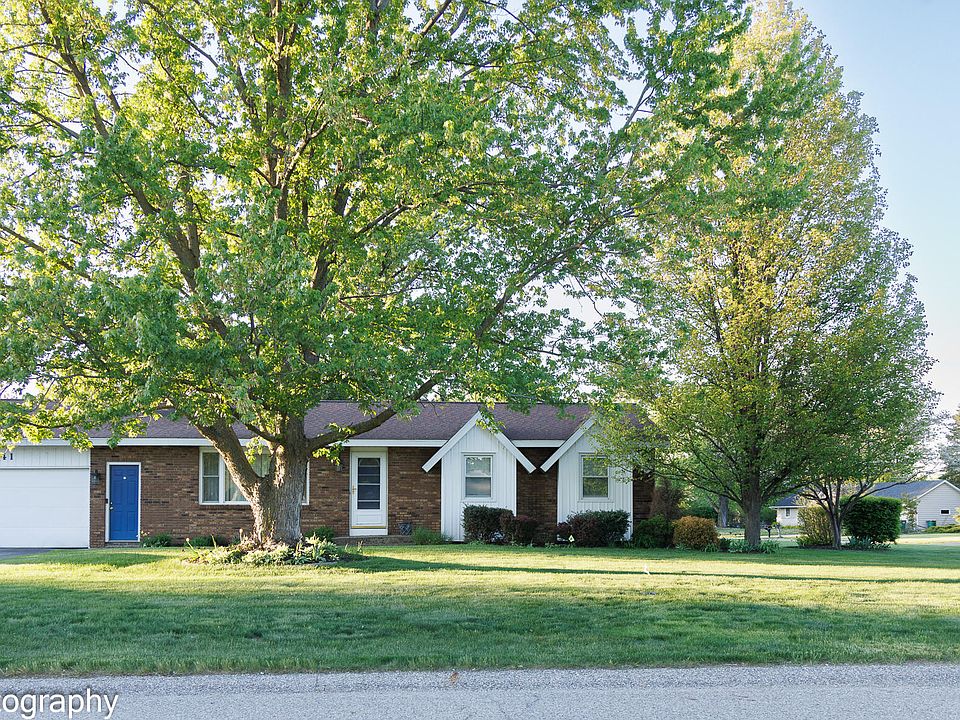 1st image of 1641 Willowbrook Dr