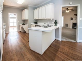 1107 Spanish Oak Ln, Lumberton, NC 28358