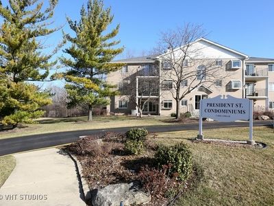 464 S President St APT 303, Carol Stream, IL, 60188