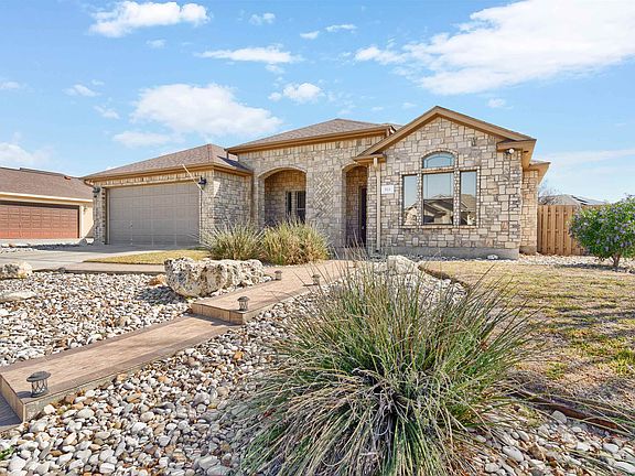 2nd image of 511 Quail Creek Dr