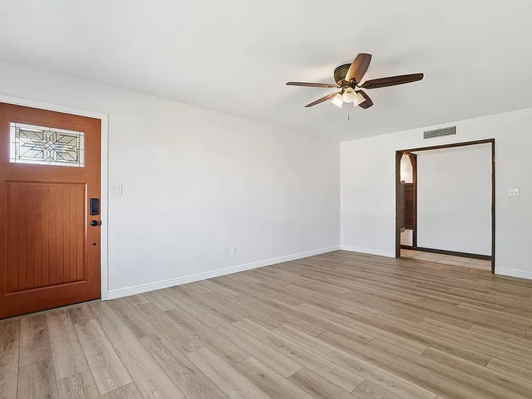 3215 S Kachina Dr — Photo 11