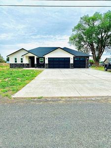 2018 Bond Rd NE, Moses Lake, WA, 98837