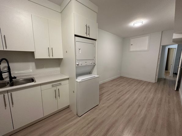 2 bedroom rental in Abbotsford — photo 3