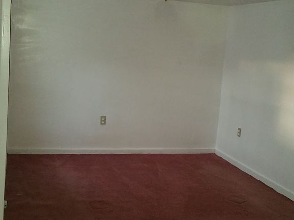 2nd image of 116 Plaza Ct