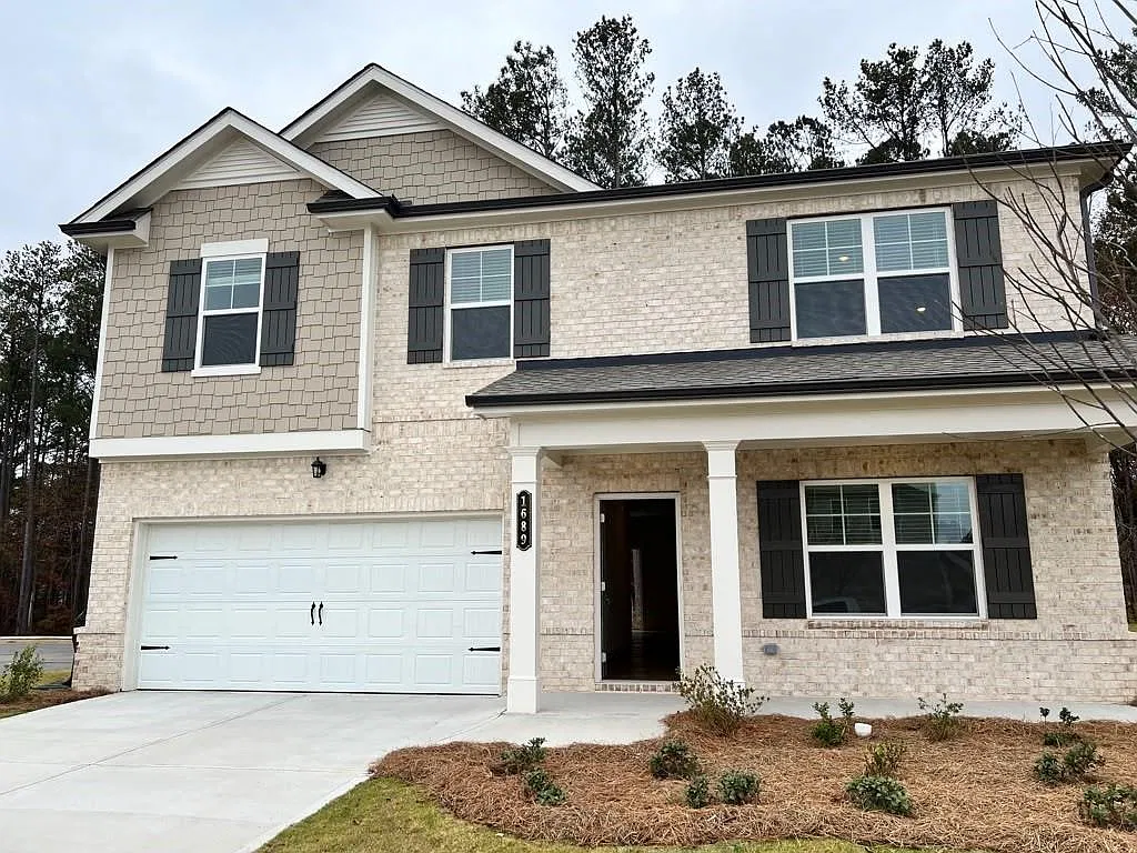 4 bed, 2.5 bath, 2542 sqft, $2,650 — Photo 1